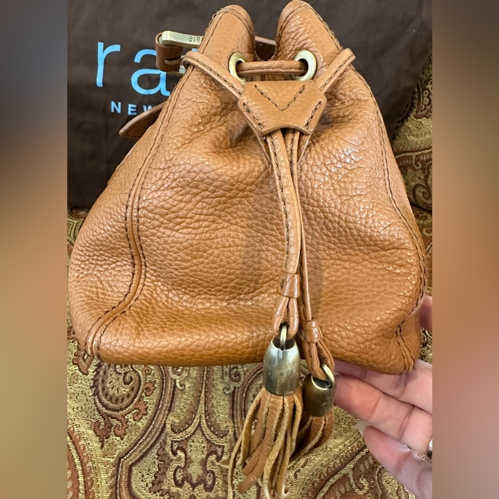Rafē New York Cognac Leather Shoulder Bag w/Gold Hardware Dust Bag Included EUC - Picture 6 of 12